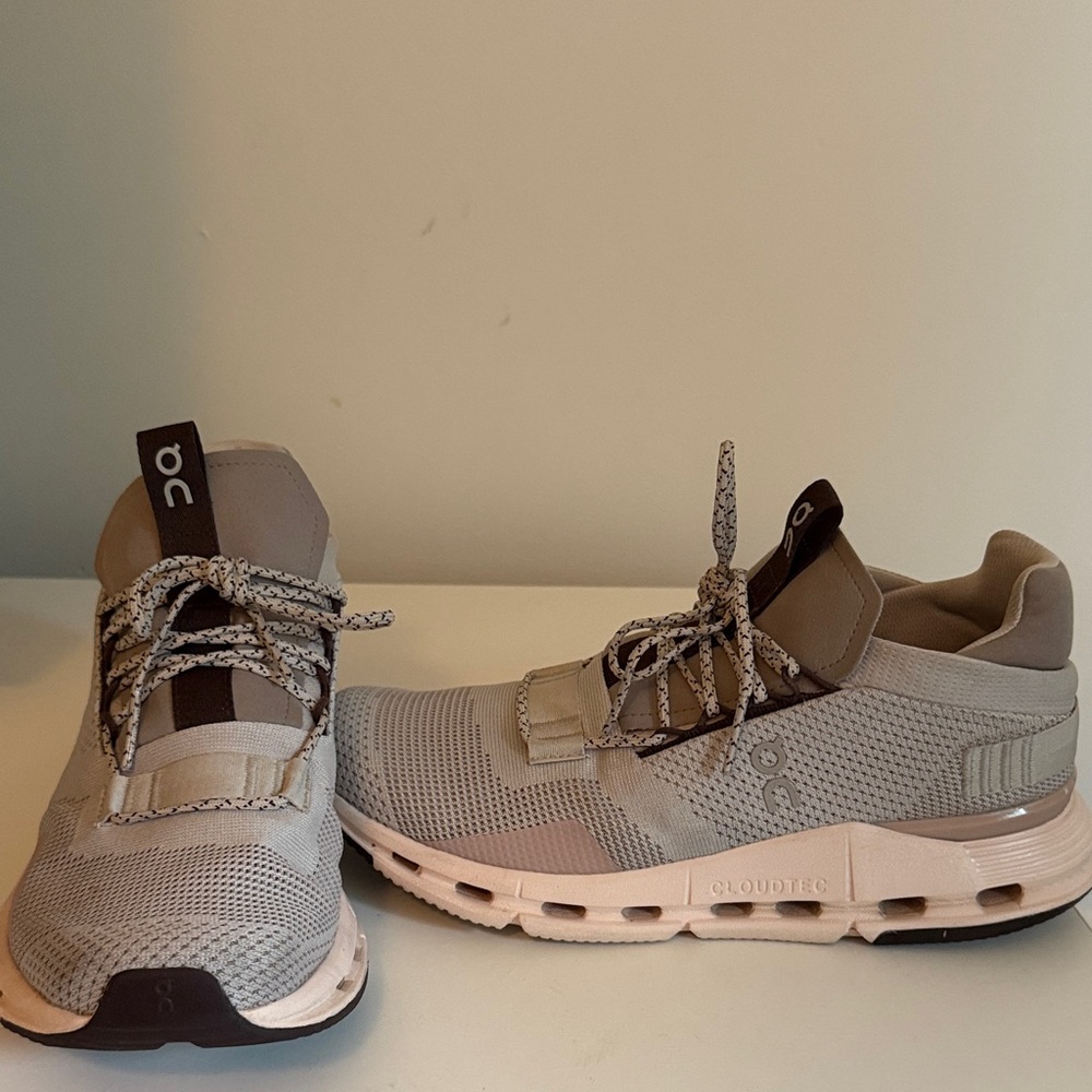 On Running Womens  Light Gray and Pink Athletic Shoes